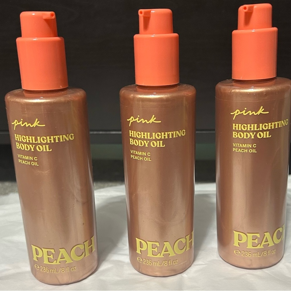 PINK Victoria's Secret Highlighting Body Oil - Peach